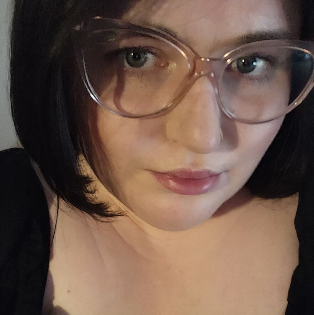 Meet your Posher, Harmony